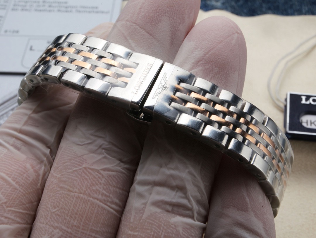 1740552531704-1.jpg