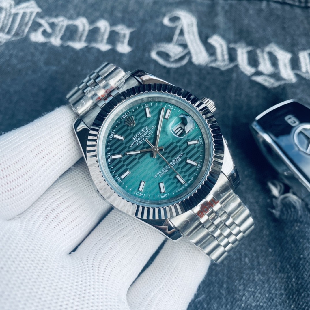 1740984456842-2.jpg